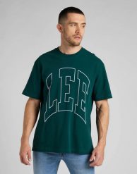 LEE SS VARSITY TEE MĘSKA KOSZULKA T-SHIRT LOGO ESMERALDA L69CFE96 112321823. T-shirty męskie Lee, l, bez wzorów, bez kołnierzyka. Za 69.99 zł.