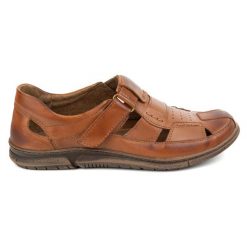 KOMODO Buty męskie skórzane na rzep 937KOM brązowe. Brązowe półbuty na co dzień męskie na lato, z materiału, klasyczne, bez zapięcia. Za 367.89 zł.