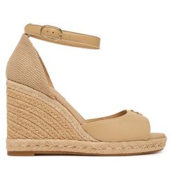 Espadryle Tommy Hilfiger. Brązowe sandały damskie Tommy Hilfiger, bez wzorów, bez obcasa, bez zapięcia. Za 449.99 zł.