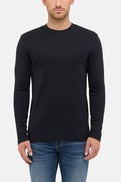 Męski Longsleeve Mustang Style Arlington Jet Black 1016875 4188. Czarne bluzki z długim rękawem męskie Mustang, m, bez wzorów, bez kołnierzyka. Za 119.99 zł.