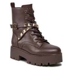 Trapery Guess. Brązowe kozaki damskie Guess. Za 759.99 zł.