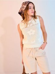 Jeansowe bermudy mid waist z materiałowym paskiem - beżowy. Brązowe szorty damskie Sinsay, bez wzorów, z jeansu. Za 59.99 zł.