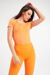 T-shirt PATRIZIA PEPE. T-shirty damskie Patrizia Pepe, m, bez wzorów, bez kołnierzyka. W wyprzedaży za 237.97 zł.