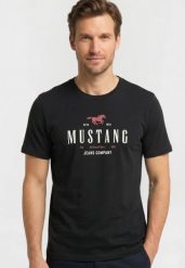 Męski T-Shirt Mustang Style Alex C Print Black 1016683 4142. Czarne t-shirty męskie Mustang, m, bez wzorów, bez kołnierzyka. W wyprzedaży za 39.99 zł.