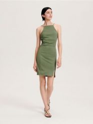 Sukienka mini - złamana biel. Sukienki damskie Reserved, l, bez wzorów, z dzianiny, bez kołnierzyka, bez ramiączek, mini, dopasowane. W wyprzedaży za 39.99 zł.