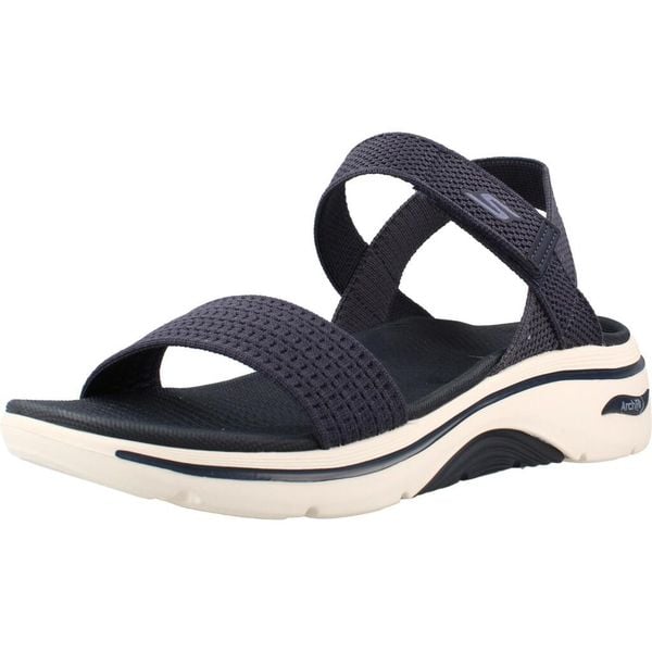 Sandały SKECHERS GO WALK ARCH FIT 2.0 Niebieski. Niebieskie sandały damskie Skechers, bez wzorów, z materiału, bez obcasa, bez zapięcia. Za 255.99 zł.