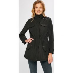 Armani Exchange - Kurtka. Czarne kurtki damskie Armani Exchange. W wyprzedaży za 899.90 zł.