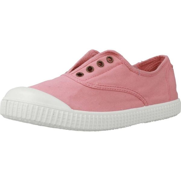 Buty VICTORIA 06627 Rose. Czerwone buty sportowe dziewczęce VICTORIA, bez wzorów, bez zapięcia, trekkingowe. Za 160.99 zł.