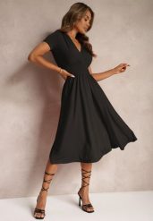 Czarna Sukienka Taliowana z Kopertowym Dekoltem o Rozkloszowanym Kroju Rimadea. Czarne sukienki damskie Renee, l, bez wzorów, eleganckie, bez kołnierzyka, bez ramiączek, midi, kopertowe. Za 119.99 zł.