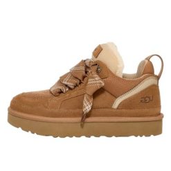 Buty do chodzenia dla dorosłych UGG Lowmel Chestnut. Brązowe obuwie sportowe damskie UGG, bez wzorów, trekkingowe. Za 723.20 zł.