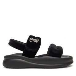 Sandały Juicy Couture. Czarne sandały damskie Juicy Couture, bez wzorów, bez obcasa, na płaskiej podeszwie, bez zapięcia. Za 249.99 zł.