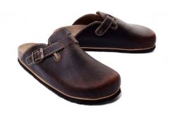 DR. BRINKMANN 600419-2 braun, klapki męskie. Brązowe klapki męskie Dr. Brinkmann, ze skóry. Za 329.90 zł.