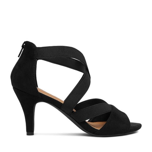 Sandały JENNY. Czarne sandały damskie Jenny, bez wzorów, bez obcasa, na szpilce, bez zapięcia. Za 129.99 zł.