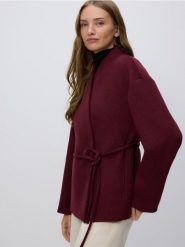 Kurtka z wełną - burgundowy. Czerwone kurtki damskie Reserved, l, bez wzorów, z tkaniny, bez kaptura. Za 299.99 zł.