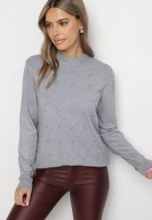 Jasnoszary Sweter o Klasycznym Fasonie z Ozdobnymi Cyrkoniami Irithra. Szare swetry damskie Born2be, bez wzorów, eleganckie, bez kołnierzyka, bez ramiączek, długie, bez kaptura. Za 64.99 zł.