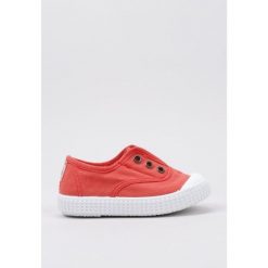 Buty VICTORIA 136606 Rose. Brązowe buty sportowe dziewczęce VICTORIA, bez wzorów, bez zapięcia, trekkingowe. Za 160.99 zł.