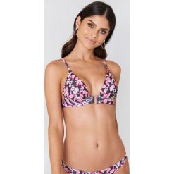 NA-KD Swimwear Góra od bikini z metalową sprzączką - Pink,Multicolor. Różowe bikini damskie NA-KD Swimwear. W wyprzedaży za 50.48 zł.
