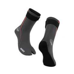 Skarpety neoprenowe ZONE3 Active Flex Swim 3 mm. Czarne skarpety damskie ZONE3, bez wzorów, z neoprenu. Za 219.99 zł.