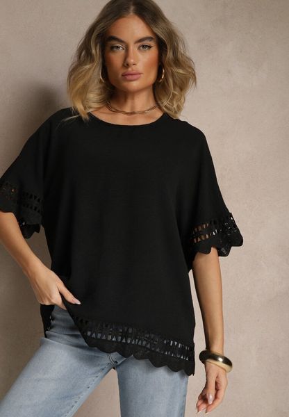 Czarna Bluzka Ozdobiona Ażurowymi Rękawami Vorana. Czarne bluzki damskie Renee, xl, w ażurowe wzory, z jeansu, eleganckie, bez kołnierzyka, bez ramiączek. Za 69.99 zł.