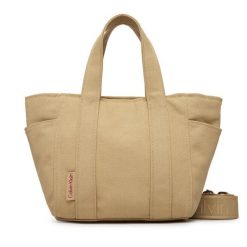 Torebka Calvin Klein. Brązowe torebki do ręki damskie Calvin Klein, bez wzorów, klasyczne, bez dodatków. Za 489.99 zł.