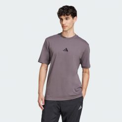 Koszulka Essentials Small Logo Single Jersey. Czarne buty sportowe męskie Adidas, s, bez wzorów, z jersey, bez kołnierzyka, bez ramiączek, na fitness i siłownię. Za 89.99 zł.