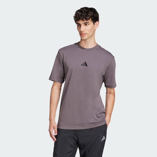 Koszulka Essentials Small Logo Single Jersey. Czarne buty sportowe męskie Adidas, s, bez wzorów, z jersey, bez kołnierzyka, bez ramiączek, na fitness i siłownię. Za 89.99 zł.