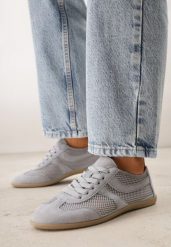 Niebieskie Sneakersy Typu Tenisówki z Siateczkowymi Wstawkami Corigoria. Niebieskie trampki i tenisówki damskie Born2be, bez wzorów, klasyczne, bez zapięcia. Za 99.99 zł.