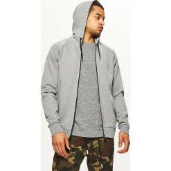 Gładka bluza z kapturem BASIC - Jasny szary. Bluzy męskie marki Cropp. Za 89.99 zł.