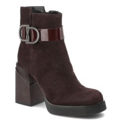 Bordowe Botki Filippo Eleganckie Obuwie Damskie. Czerwone kozaki damskie Filippo, z materiału, bez obcasa, na obcasie. Za 246.99 zł.