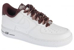 Buty sportowe Sneakersy damskie, Air Force 1 07 Vintage. Białe obuwie sportowe damskie Nike, bez wzorów, z materiału, trekkingowe, Nike Air Force. Za 499.99 zł.