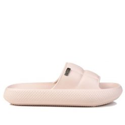 Klapki damskie sportowe Lee MAYA SLIDER WOMEN LOW. Czerwone klapki damskie Lee, bez wzorów, z materiału, eleganckie, bez obcasa. Za 89.00 zł.