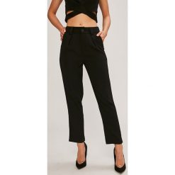 Answear - Spodnie Stripes Vibes. Legginsy damskie marki ANSWEAR. W wyprzedaży za 69.90 zł.