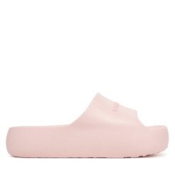 Klapki Tommy Jeans. Czerwone klapki damskie Tommy Jeans, bez wzorów, z jeansu, bez obcasa. Za 149.99 zł.