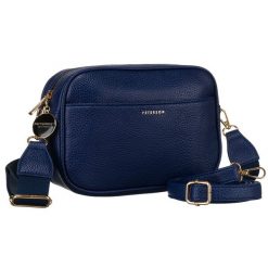 Listonoszka damska Peterson PTN STY-2-F19 granat. Żółte torby na ramię damskie Peterson, bez wzorów, z materiału, małe, bez dodatków. Za 99.99 zł.