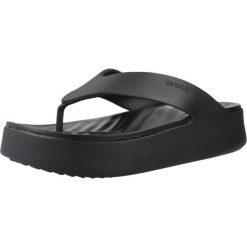 Sandały CROCS GETAWAY PLATFORM FLIP Czarny. Czarne sandały damskie Crocs, bez wzorów, z gumy, bez obcasa, bez zapięcia. Za 196.00 zł.