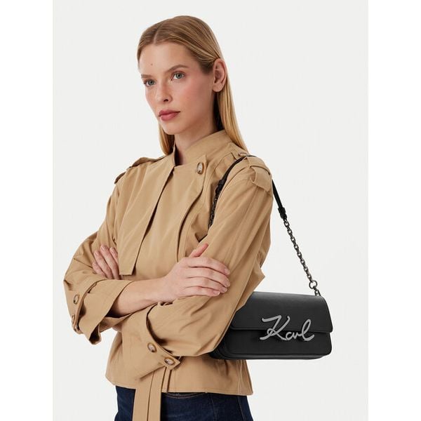Torebka KARL LAGERFELD. Czarne torebki do ręki damskie KARL LAGERFELD, bez wzorów, klasyczne, bez dodatków. Za 1,138.99 zł.