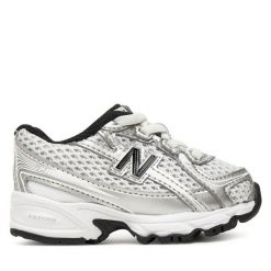 Sneakersy New Balance. Szare trampki i tenisówki chłopięce New Balance, bez wzorów, bez zapięcia. Za 289.99 zł.