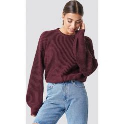 NA-KD Dzianinowy sweter z obniżonymi ramionami - Purple. Fioletowe swetry damskie NA-KD, z dzianiny. Za 121.95 zł.