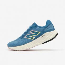 Buty do biegania damskie New Balance Fresh Foam X Evoz V4. Niebieskie obuwie sportowe damskie New Balance, bez wzorów, do biegania. W wyprzedaży za 349.99 zł.