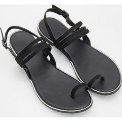 Sandały - Czarny. Sandały chłopięce marki Reserved. Za 159.99 zł.