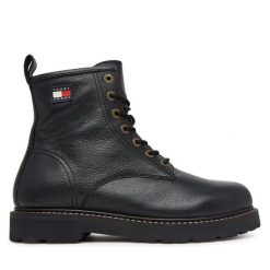 Trzewiki Tommy Jeans. Czarne botki męskie Tommy Jeans, bez wzorów, z jeansu, bez zapięcia. Za 699.99 zł.