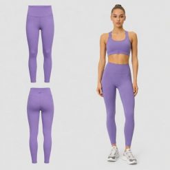 LEGGINSY DAMSKIE 4F TENINGOWE SZYBKOSCHNĄCE Z WYSOKIM STANEM KOLOR FIOLETOWY. Fioletowe legginsy sportowe damskie 4f, xl, bez wzorów, z materiału, z podwyższonym stanem, długie, na fitness i siłownię. Za 119.99 zł.