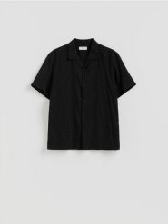 Wzorzysta koszula regular fit - czarny. Czarne koszule męskie Reserved, l, bez wzorów, z bawełny, bez kołnierzyka, bez ramiączek. Za 119.99 zł.