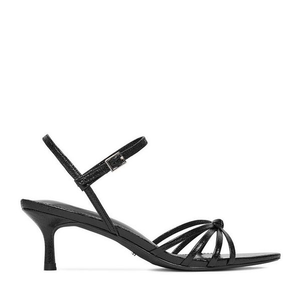 Sandały DeeZee. Czarne sandały damskie DeeZee, bez wzorów, bez obcasa, na szpilce, bez zapięcia. Za 119.99 zł.