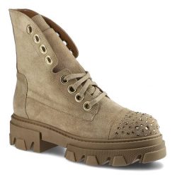 Botki damskie Damiss, naturalna skóra zamszowa z klasycznym sznurowaniem metalowymi przelotkami zdobieniem na nosku oraz podeszwą z głębokim bieżniki. Brązowe botki damskie DAMISS, ze skóry, eleganckie, bez obcasa, bez zapięcia. Za 349.00 zł.