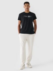 4F T-shirt regular z nadrukiem męski - czarny XL. Czarne koszulki sportowe męskie 4f, m, bez wzorów, z bawełny, klasyczne, bez kołnierzyka. W wyprzedaży za 39.99 zł.