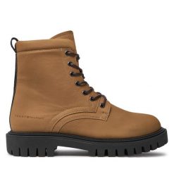 Trapery Tommy Hilfiger. Brązowe śniegowce i trapery męskie Tommy Hilfiger, casualowe, bez zapięcia. Za 489.99 zł.