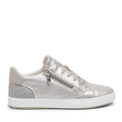 Sneakersy Geox. Białe trampki i tenisówki chłopięce Geox, bez wzorów, bez zapięcia. Za 219.99 zł.