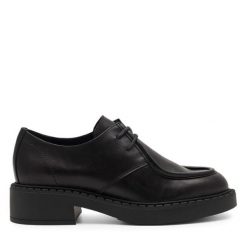 Oxfordy GINO ROSSI. Czarne półbuty damskie Gino Rossi, bez wzorów, bez obcasa, bez zapięcia. Za 279.99 zł.