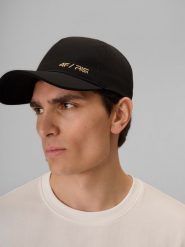 4F Czapka z daszkiem strapback uniseks 4F x Robert Lewandowski - czarna S/M (58cm). Czarne czapki i kapelusze męskie 4f, bez wzorów, z syntetyku, biznesowe. Za 89.99 zł.